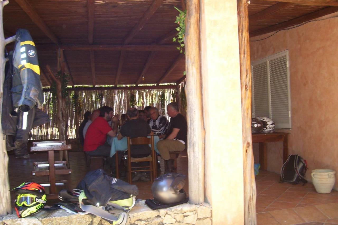 Fumu Ludurru Farm Stay Padru 外观 照片